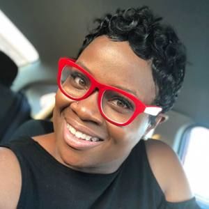 Meet your Posher, Christina